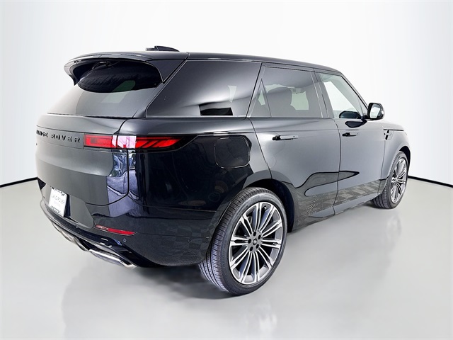 2025 Land Rover Range Rover Sport SE photo 2