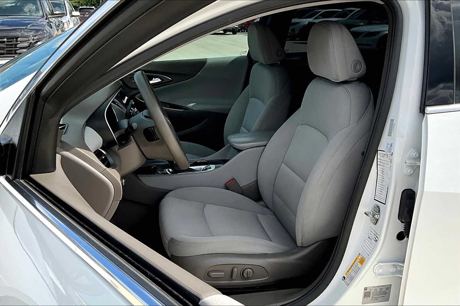 2022 Chevrolet Malibu 1LT photo 7
