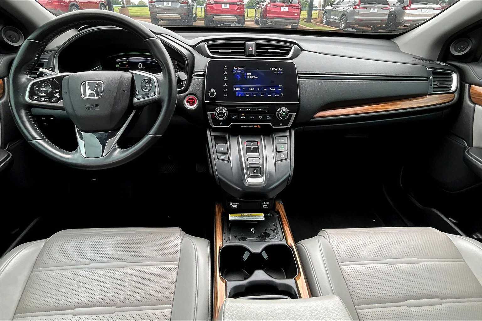 2022 Honda CR-V Hybrid Touring photo 14
