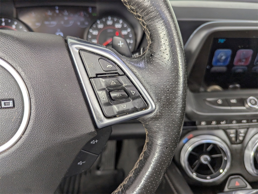 2017 Chevrolet Camaro 2LT photo 20