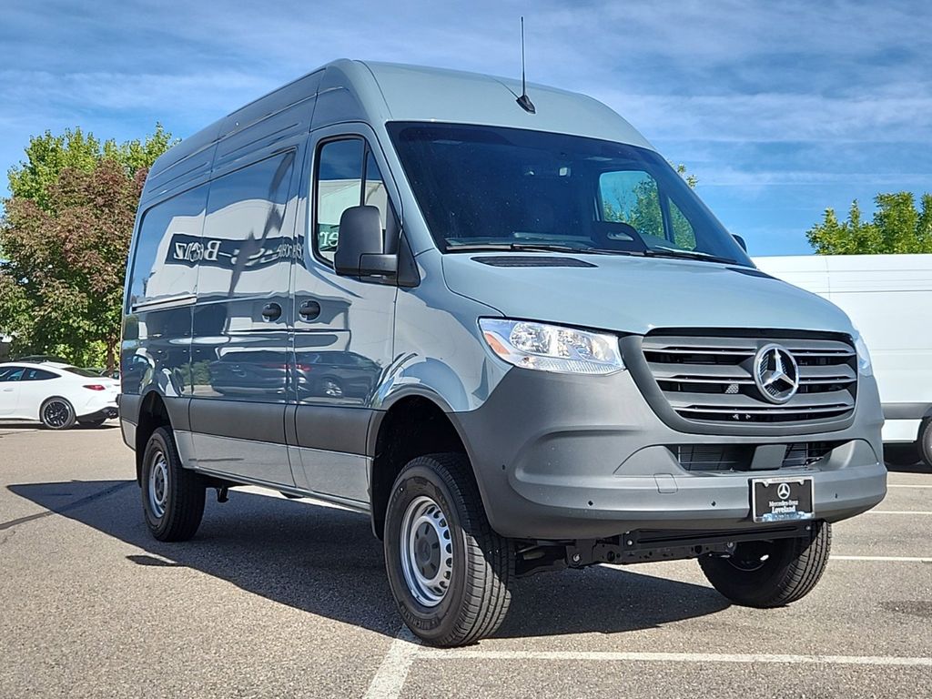 mercedes benz sprinter 4 cylinder diesel