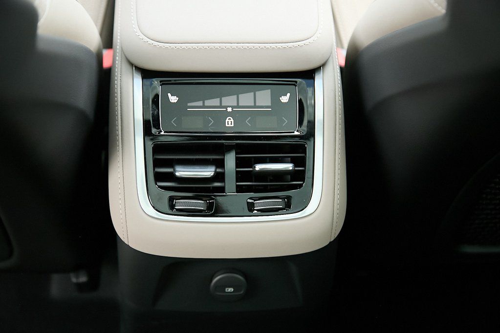 2026 VOLVO XC90 - Image 22
