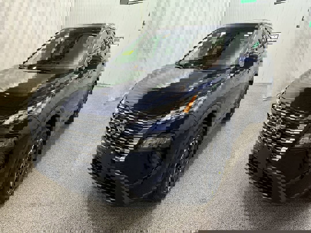 2026 Nissan Rogue SV photo 3