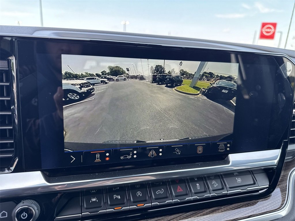 2025 Chevrolet Silverado 1500 LT photo 17
