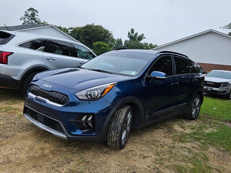 2022 Kia Niro Touring photo 3