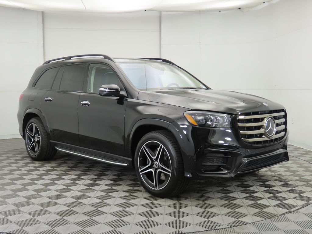2025 Mercedes Benz GLS 450 4MATIC photo 2