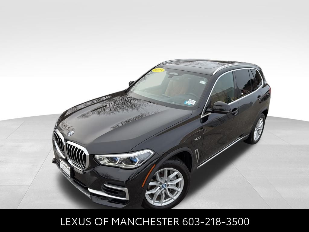 2023 BMW X5 45e's photo