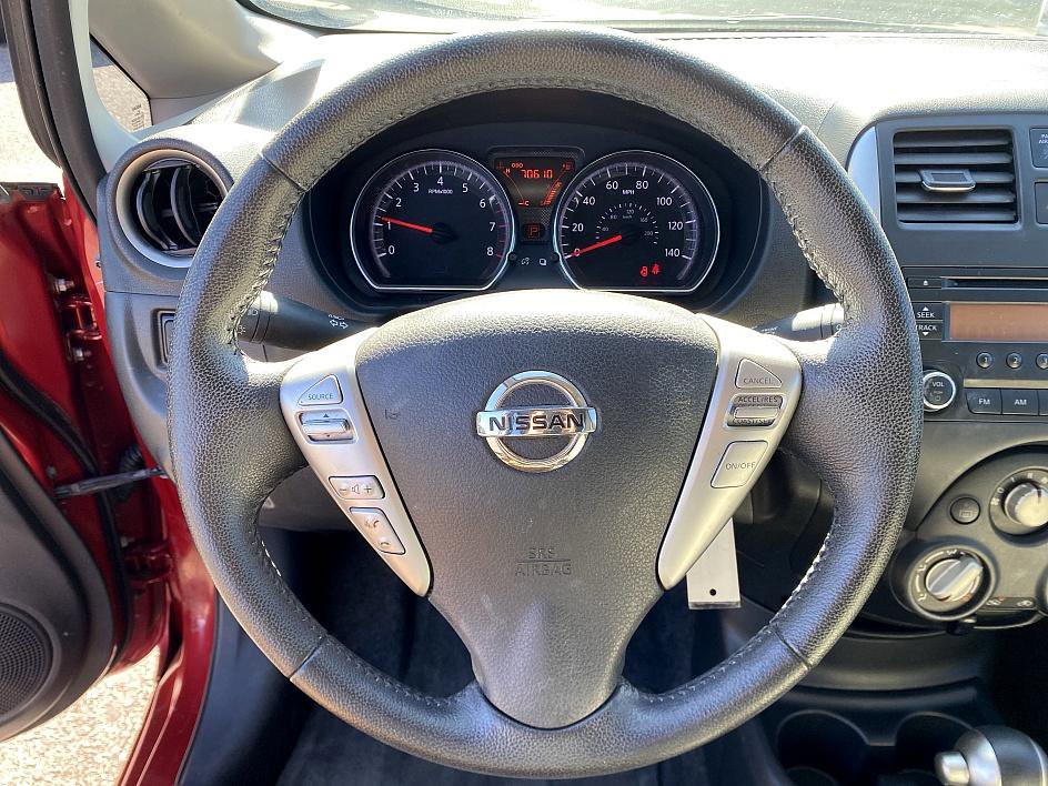 2014 Nissan Versa Note SV photo 8