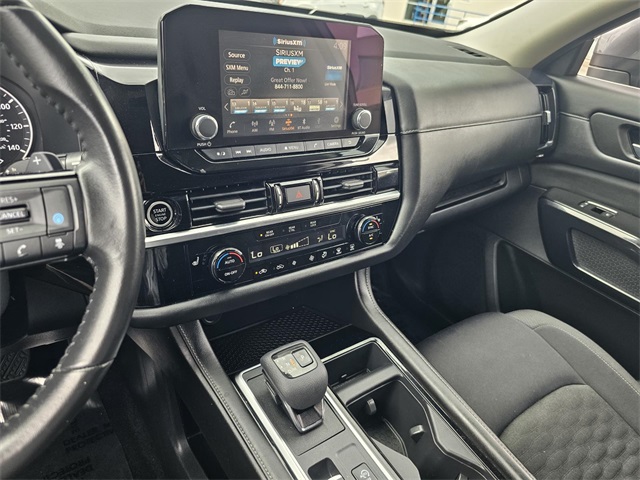 2022 Nissan Pathfinder SV photo 33
