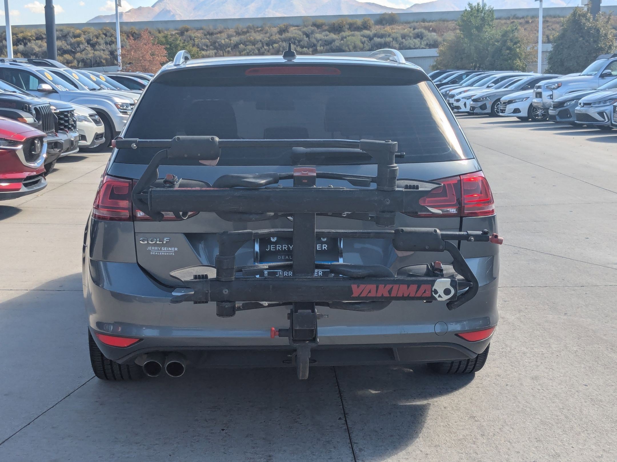 2017 Volkswagen Golf SportWagen SEL photo 4