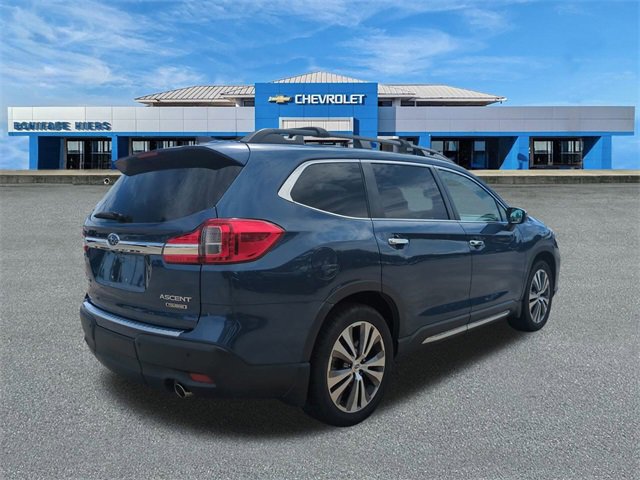 2022 Subaru Ascent Touring photo 3