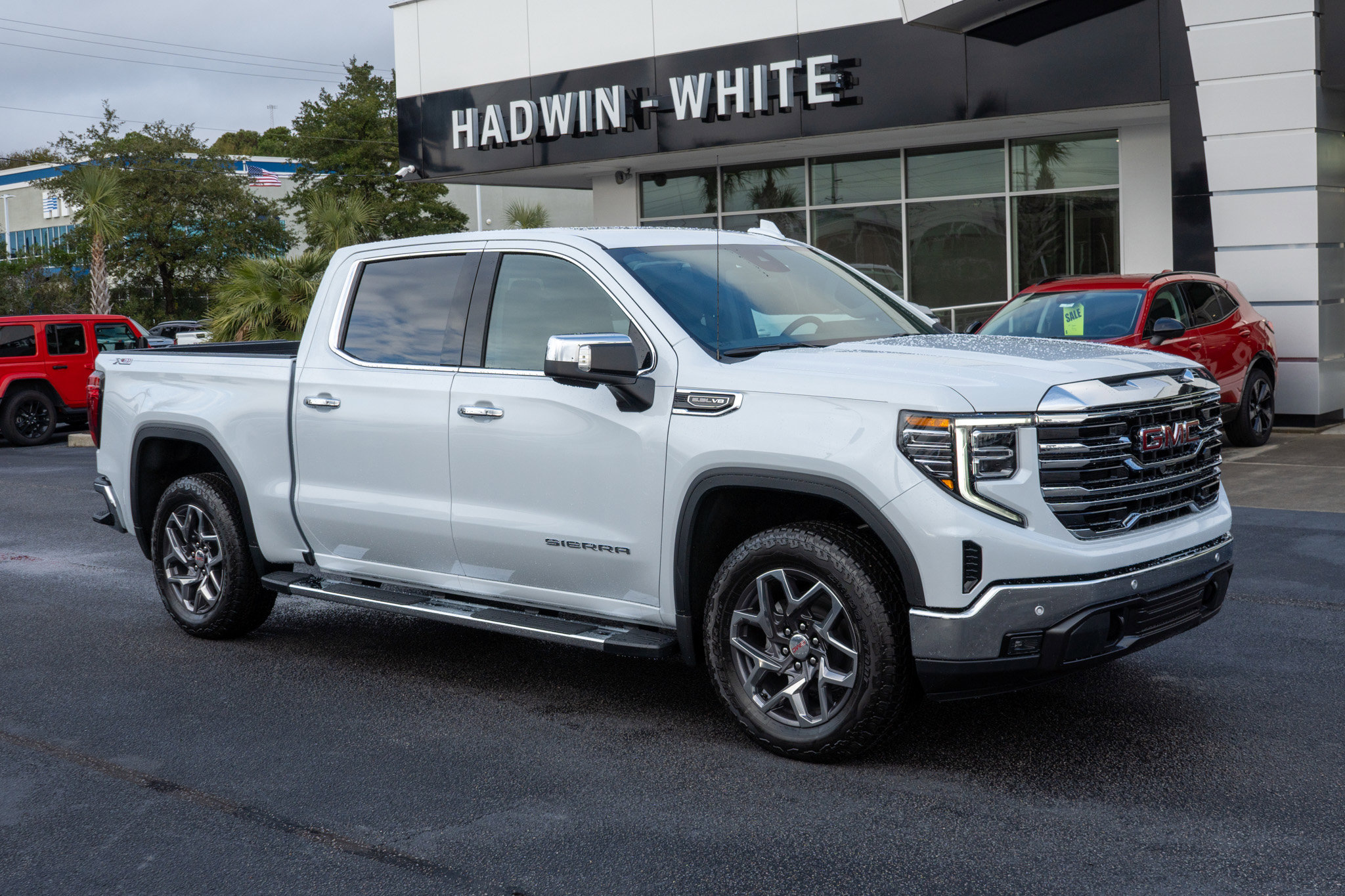 2026 GMC Sierra 1500 SLT's photo