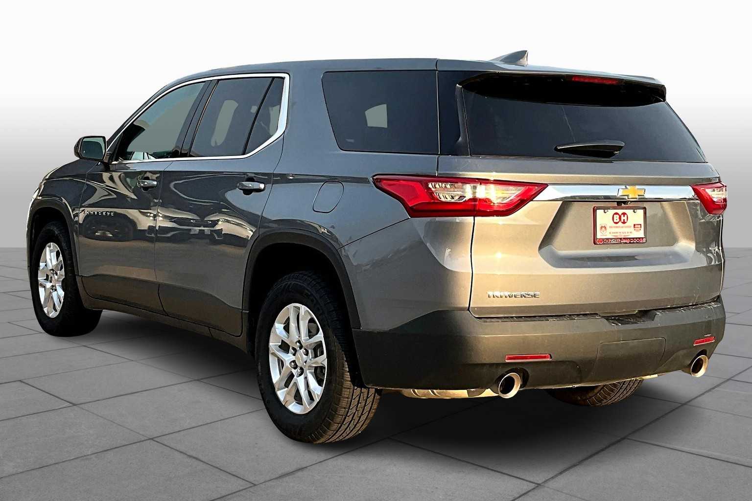 2021 Chevrolet Traverse LS photo 11