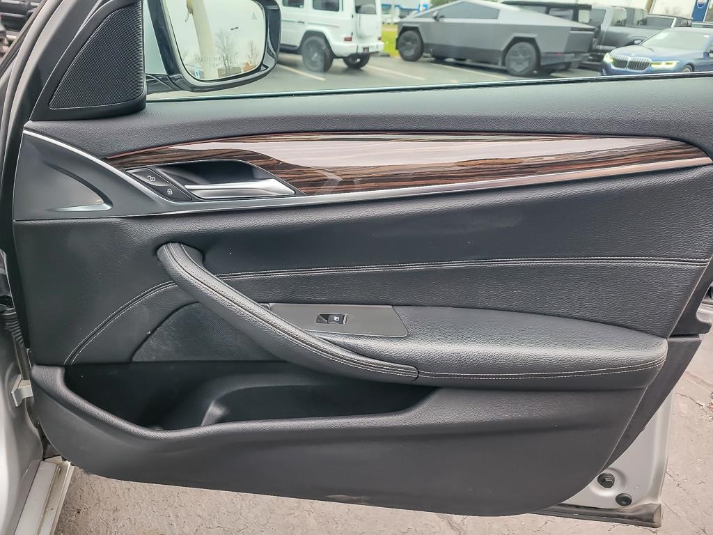 2019 BMW 530I - Image 22