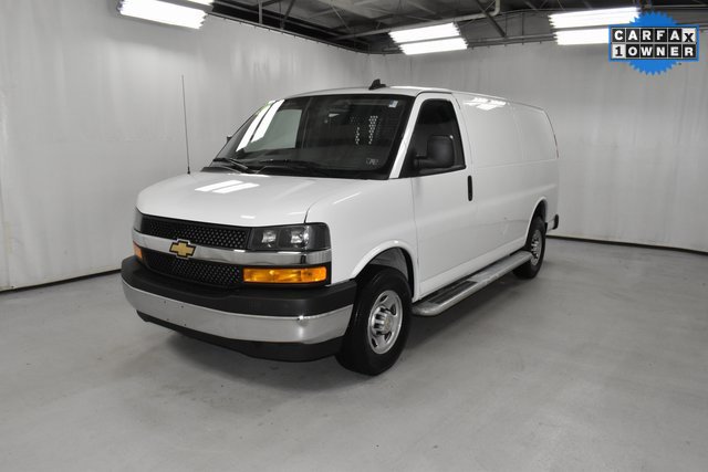 2024 Chevrolet Express Cargo Van 2500 photo 2