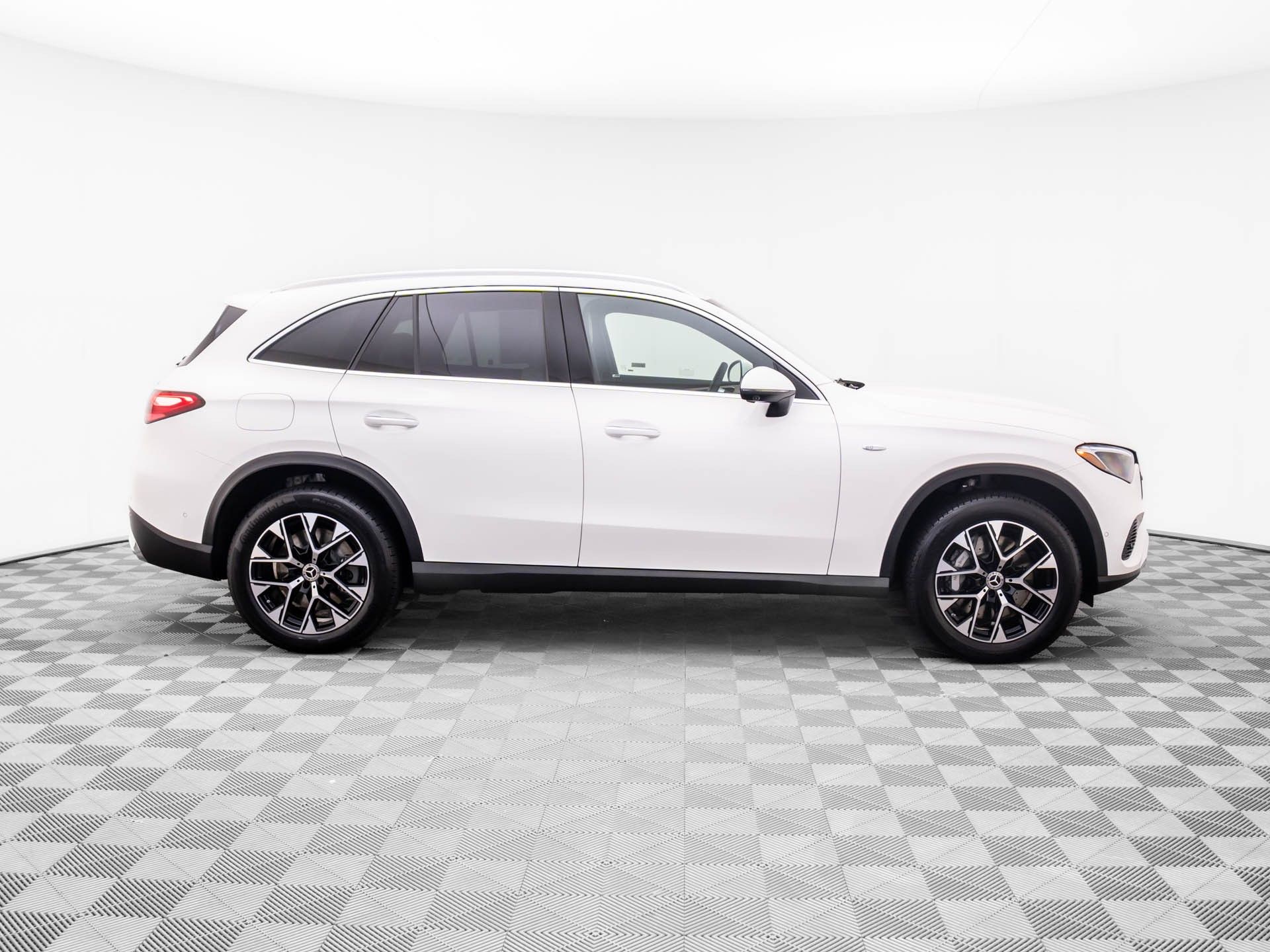 2025 Mercedes Benz GLC 350e 4MATIC photo 6