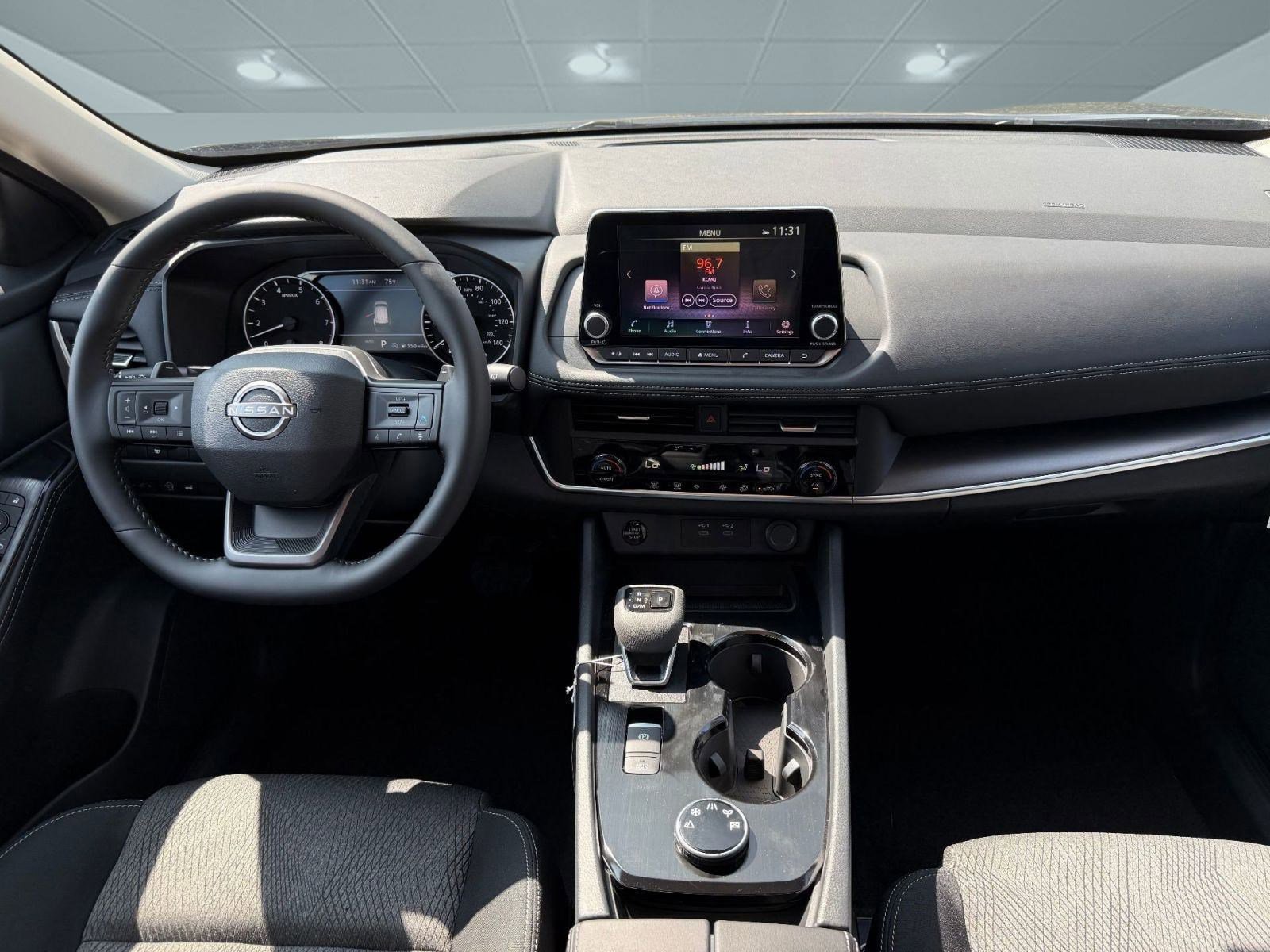 2026 Nissan Rogue SV photo 4