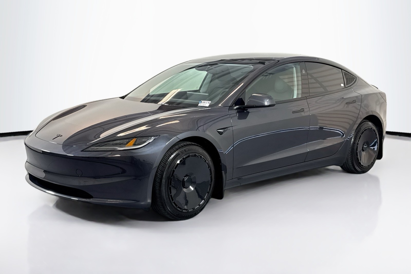 2025 Tesla Model 3 Performance's photo