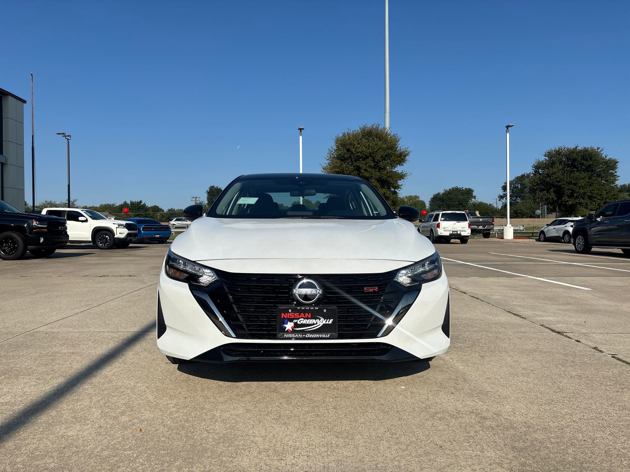 2025 Nissan Sentra SR photo 6