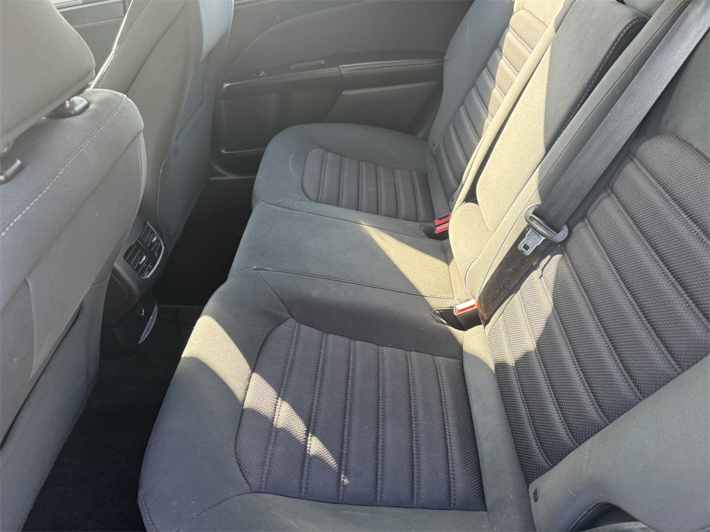 2018 Ford Fusion SE photo 12