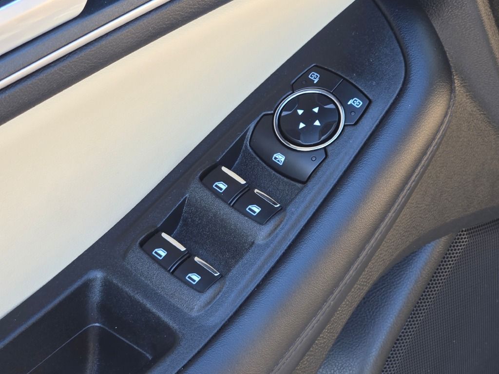 2024 Ford Edge SEL photo 15