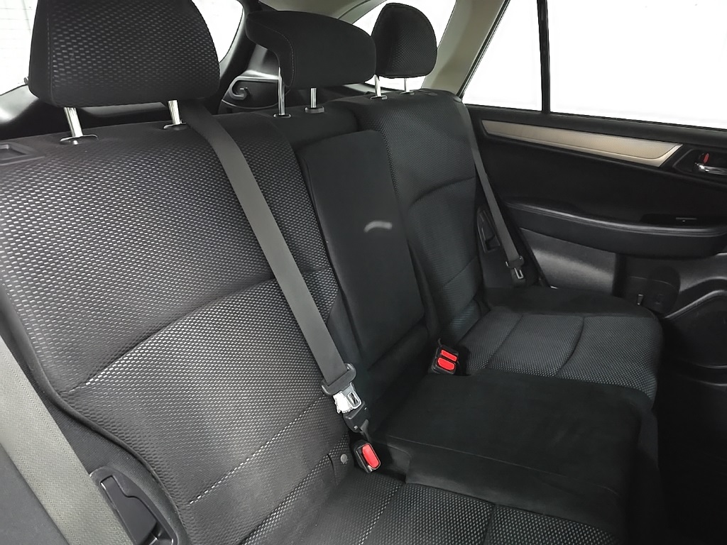 2015 Subaru Outback 2.5i Premium photo 16