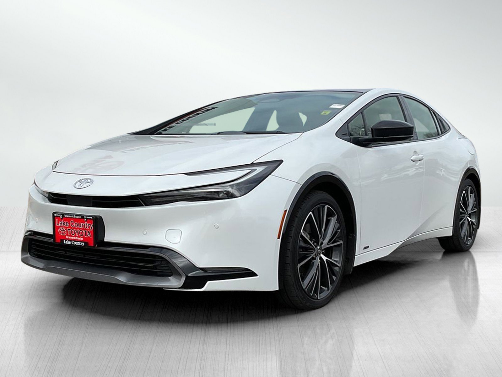 2024 Toyota Prius XLE's photo