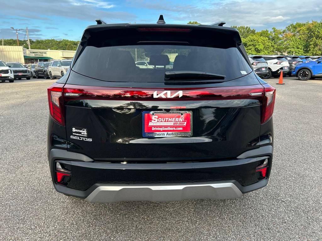 2026 Kia Seltos S photo 4