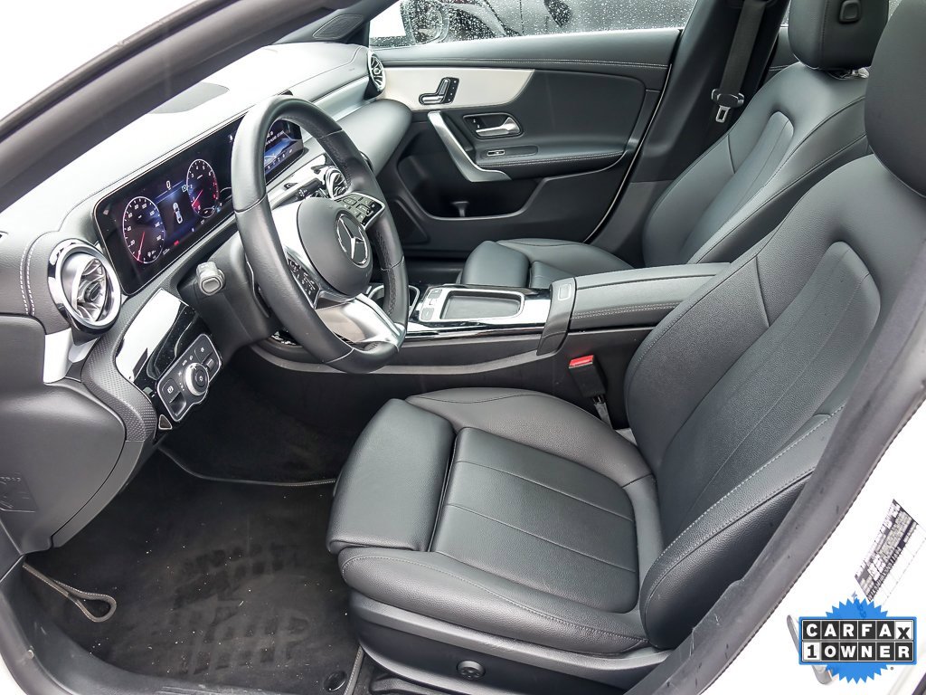 2025 Mercedes Benz CLA 250 4MATIC photo 3