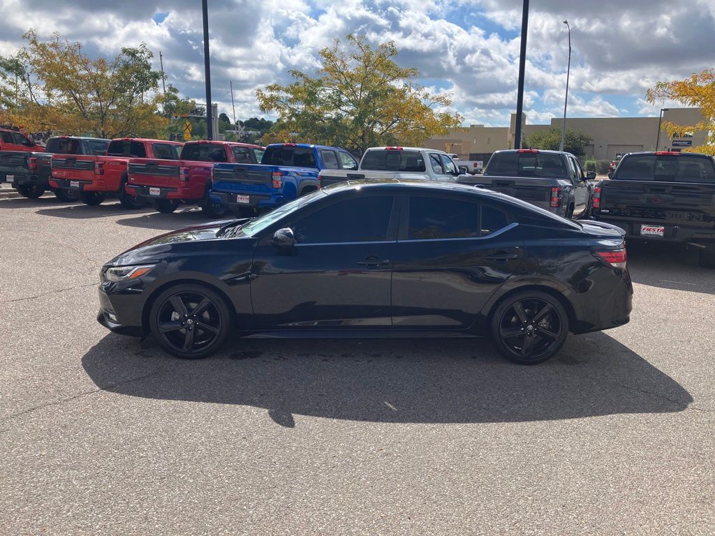 2022 Nissan Sentra SR photo 3