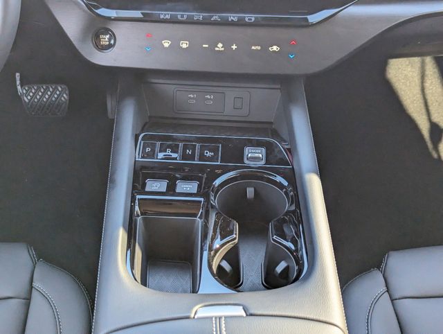 2025 Nissan Murano SL photo 12
