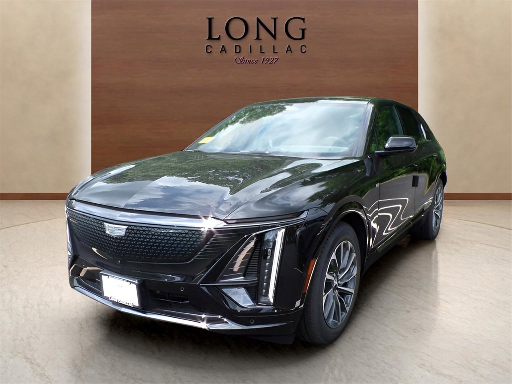 2025 Cadillac LYRIQ Sport 2's photo
