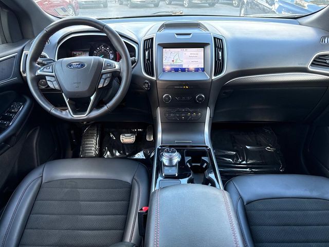 2020 Ford Edge ST photo 16
