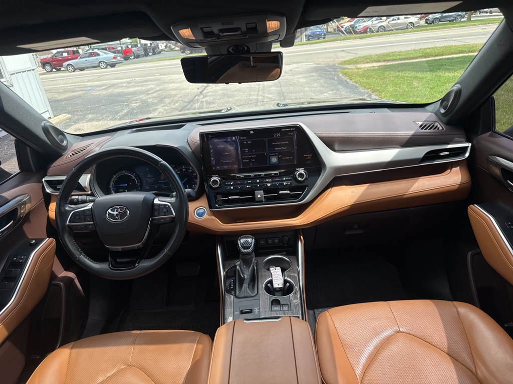 2020 Toyota Highlander Hybrid Platinum photo 29