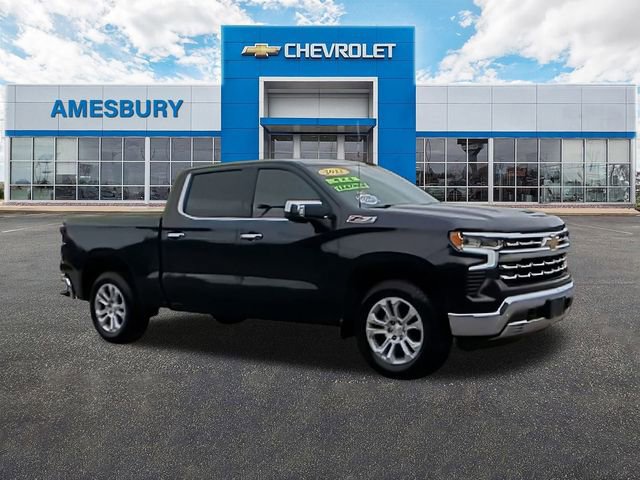 2022 Chevrolet Silverado 1500 LTZ photo 2