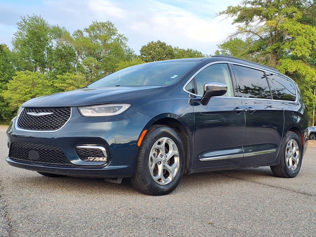 2023 Chrysler Pacifica Limited photo 4