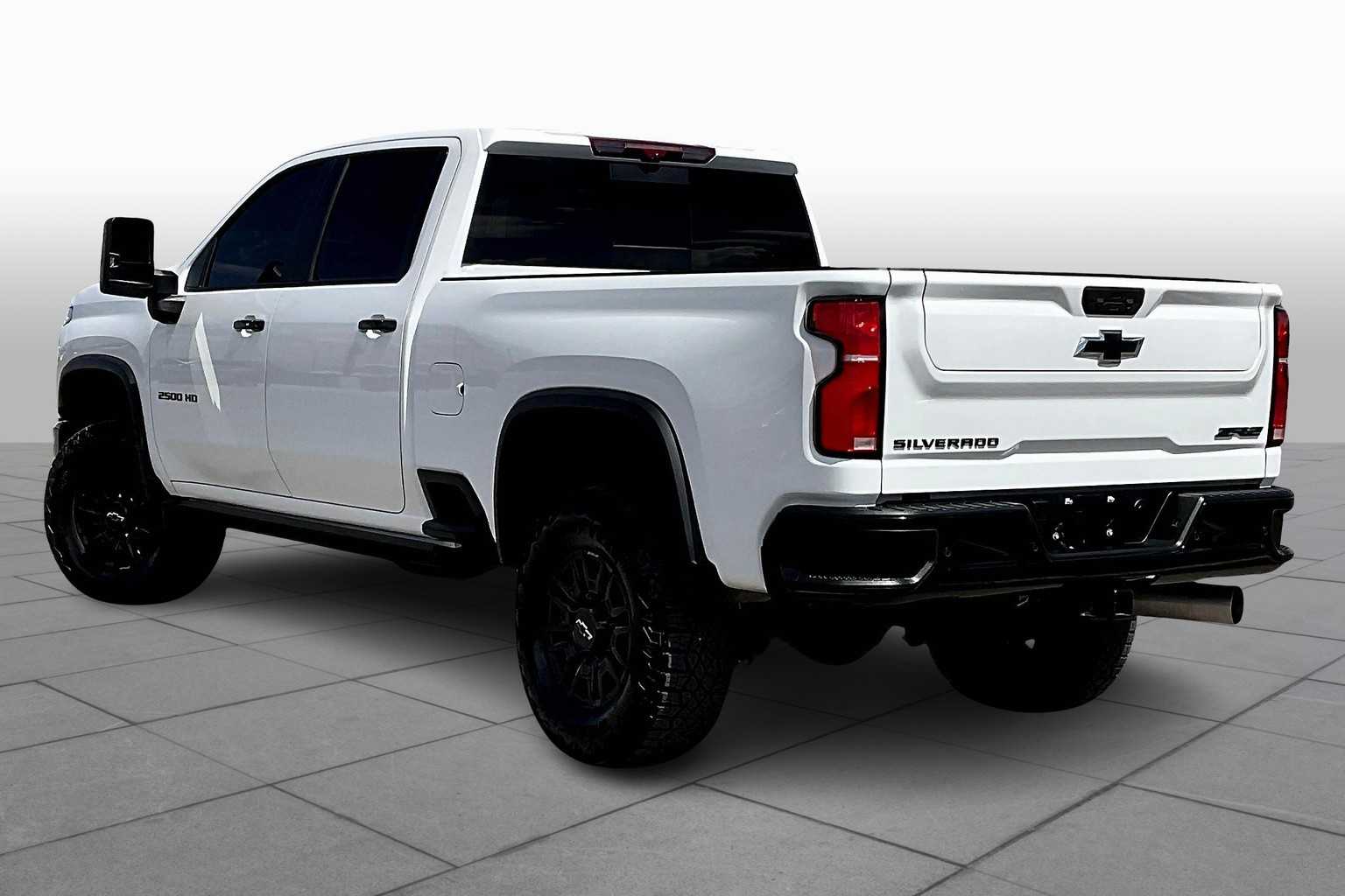 2025 Chevrolet Silverado 2500HD ZR2 photo 11