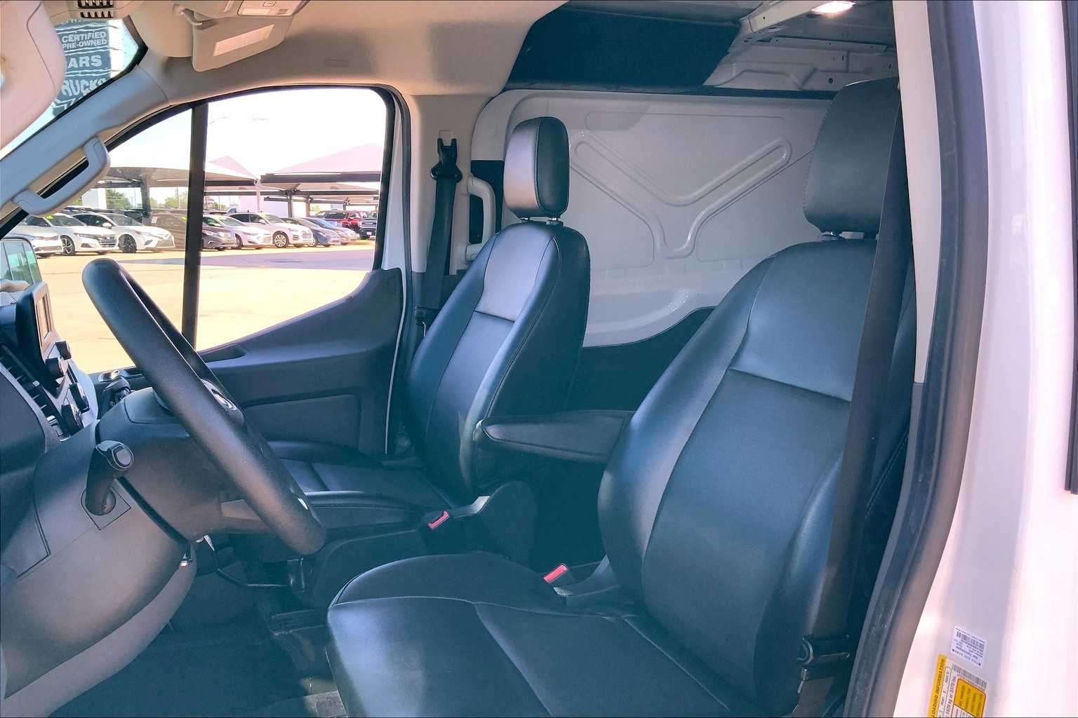 2021 Ford Transit photo 8