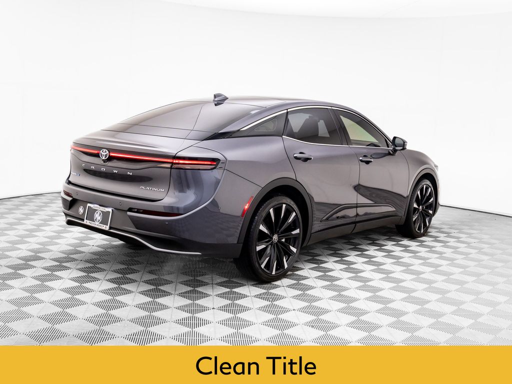 2023 Toyota Crown Platinum photo 4