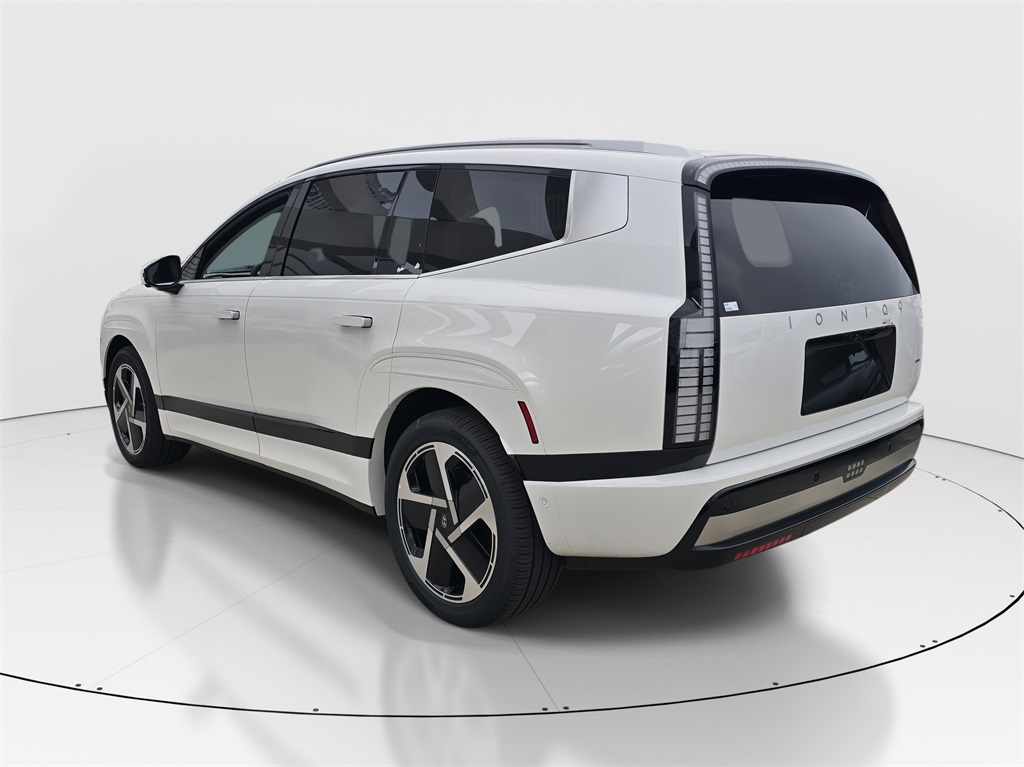 2026 Hyundai Ioniq photo 4