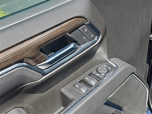 2025 Chevrolet Silverado 1500 LT photo 5