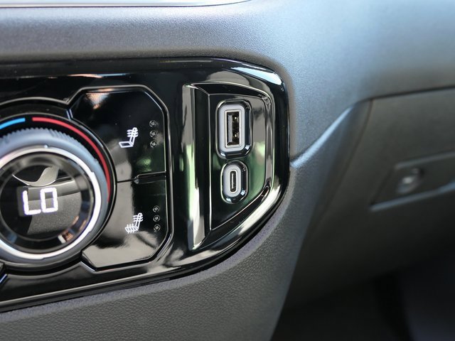 2025 Chevrolet Silverado 1500 LT photo 20