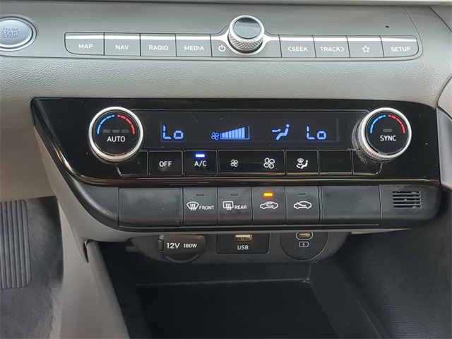 2024 Hyundai Elantra SEL photo 18
