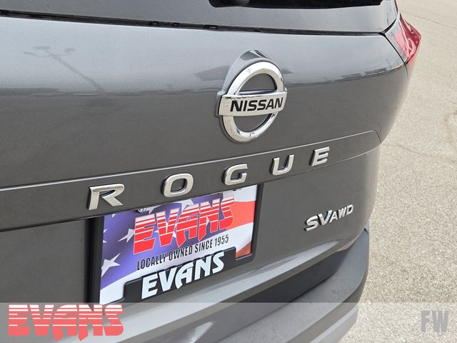 2021 Nissan Rogue SV photo 2