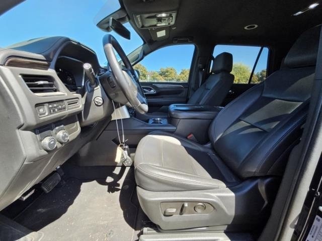 2022 Chevrolet Tahoe LT photo 2