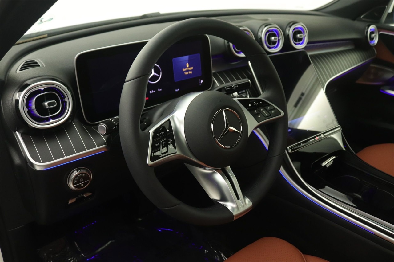 2025 Mercedes Benz C 300 photo 4