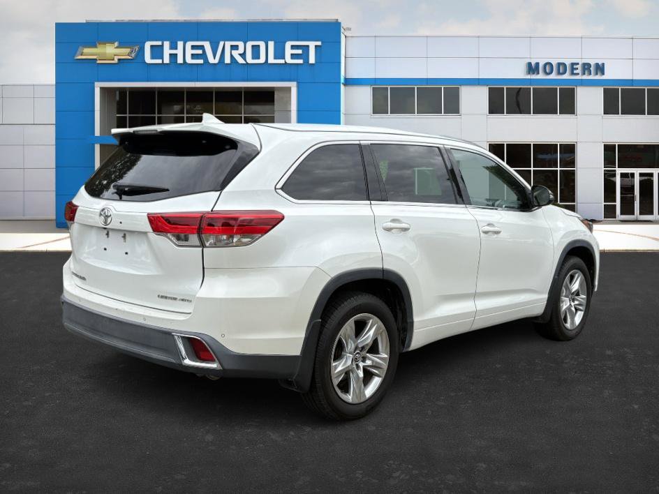 2017 Toyota Highlander Limited photo 5