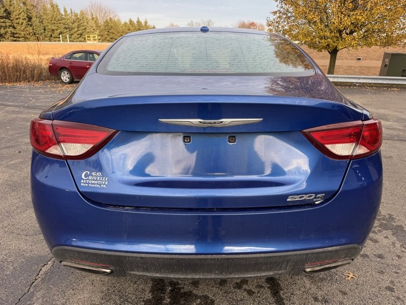 2015 Chrysler 200 S photo 4