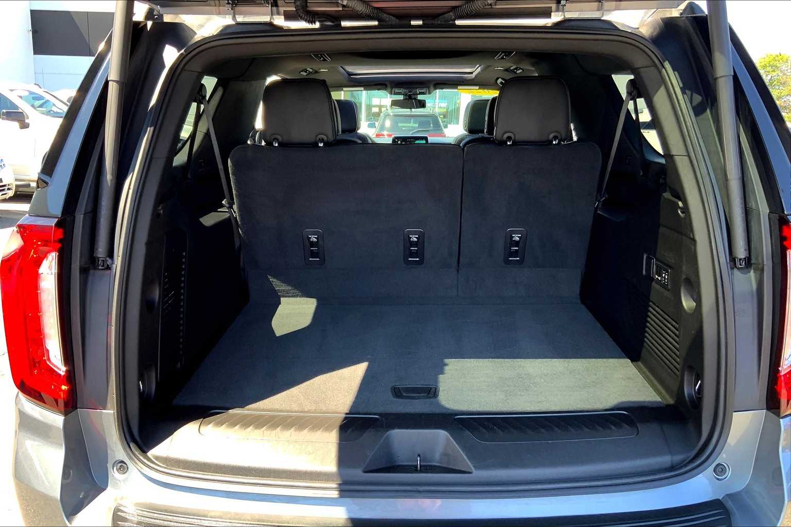 2022 Gmc Yukon XL SLT photo 32