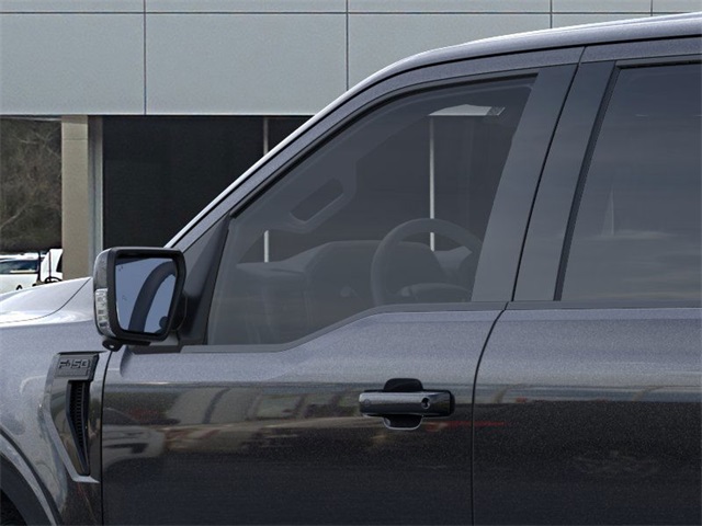 2025 Ford F-150 Lariat photo 17